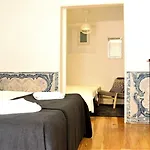 C3 Charm & Confort In Bairro Alto! 18th Century Building, Very Lizbona