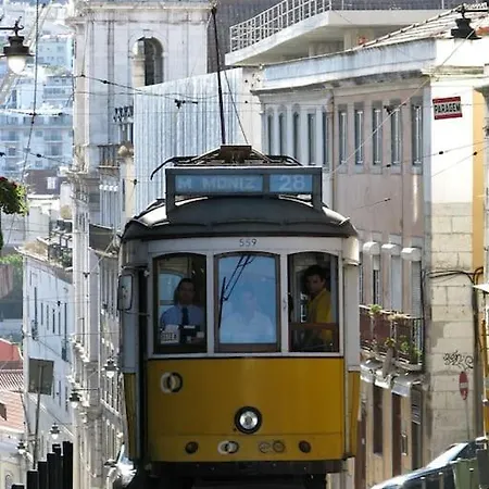 Apartment C3 Bairro Alto Cozy Romantic Loft In 18th Century Building